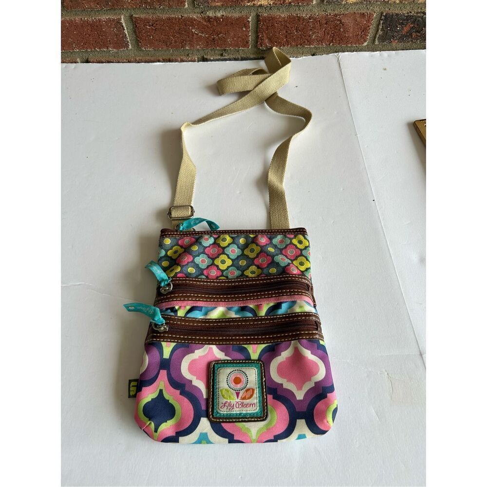 Lily Bloom 7x8” dots 3 zippers‎ crossbody blue tags